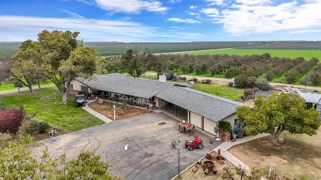 $1,400,000 | 22179 Ave 21, Madera, CA 93638