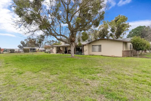 $1,400,000 | 22179 Ave 21, Madera, CA 93638