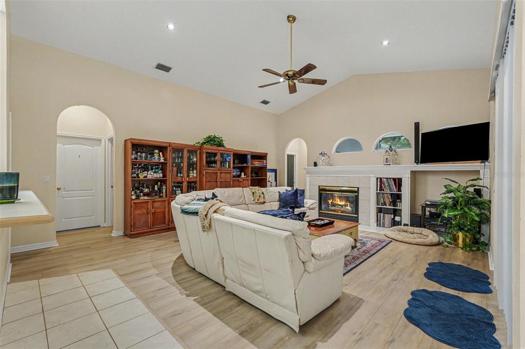 702 Brooker Ridge Court Brandon, FL 33511 - Photo 13 of 26