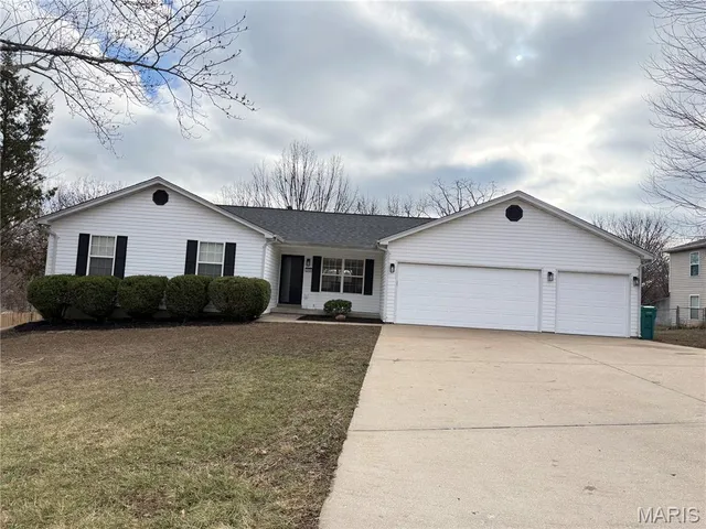 $274,900 | 210 Northridge Drive, Gerald, MO 63037