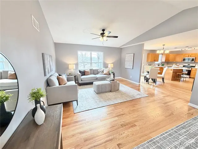 $274,900 | 210 Northridge Drive, Gerald, MO 63037