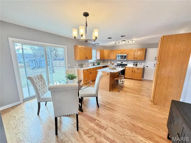 $274,900 | 210 Northridge Drive, Gerald, MO 63037