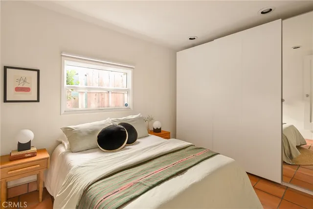 $1,395,000 | 2958 Swan Place, Los Angeles, CA 90026