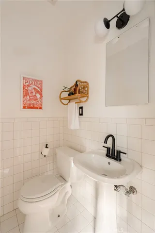 $1,395,000 | 2958 Swan Place, Los Angeles, CA 90026