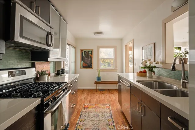 $1,395,000 | 2958 Swan Place, Los Angeles, CA 90026