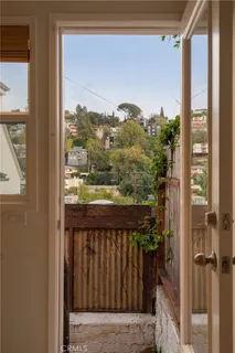 $1,395,000 | 2958 Swan Place, Los Angeles, CA 90026