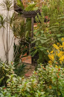 $1,395,000 | 2958 Swan Place, Los Angeles, CA 90026