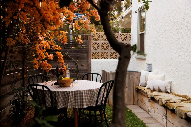 $1,395,000 | 2958 Swan Place, Los Angeles, CA 90026