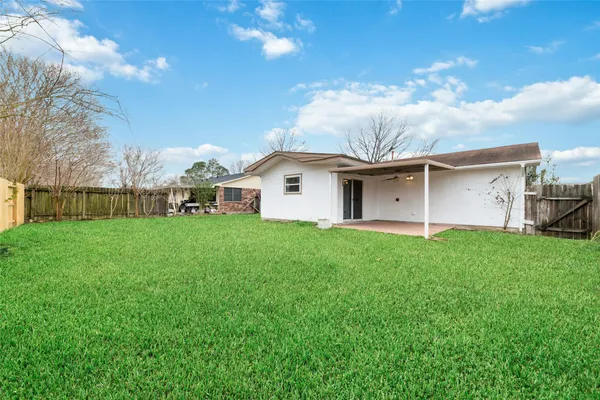 $2,250 | 11610 Grapewood Drive, Houston, TX 77089