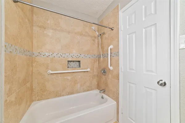 $2,250 | 11610 Grapewood Drive, Houston, TX 77089