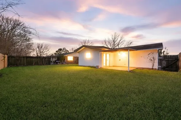 $2,250 | 11610 Grapewood Drive, Houston, TX 77089
