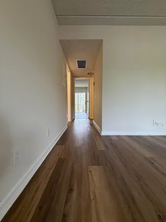 $1,950 | 2000 Springdale Boulevard, Unit 204, Palm Springs, FL 33461