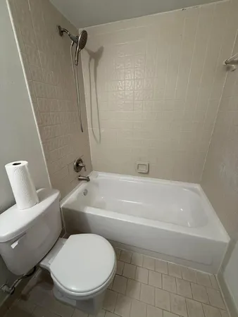 $1,950 | 2000 Springdale Boulevard, Unit 204, Palm Springs, FL 33461