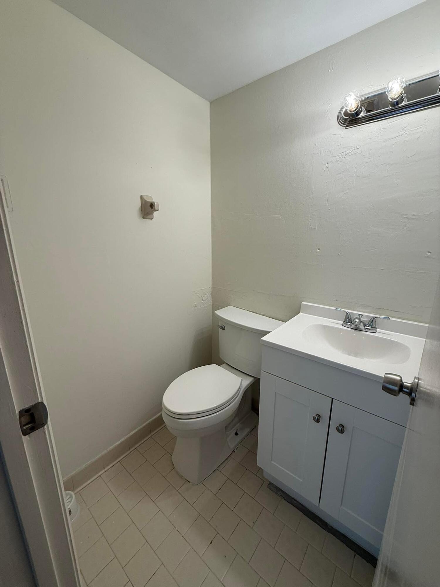 2000 Springdale Boulevard, Unit 204 Palm Springs, FL 33461 - Photo 19 of 26 A57C769E-E492-449E-82D9-86D3AC3AE1B2