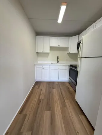 $1,950 | 2000 Springdale Boulevard, Unit 204, Palm Springs, FL 33461