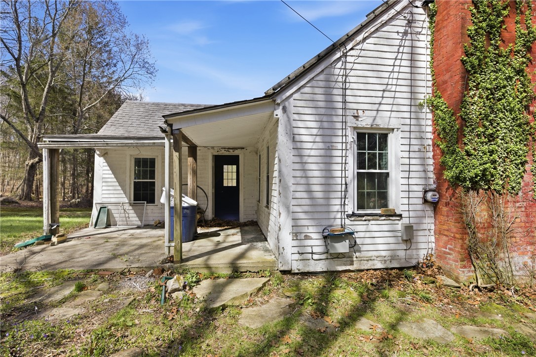 441 Franklin Road Coventry, RI 02816 - Photo 4 of 43