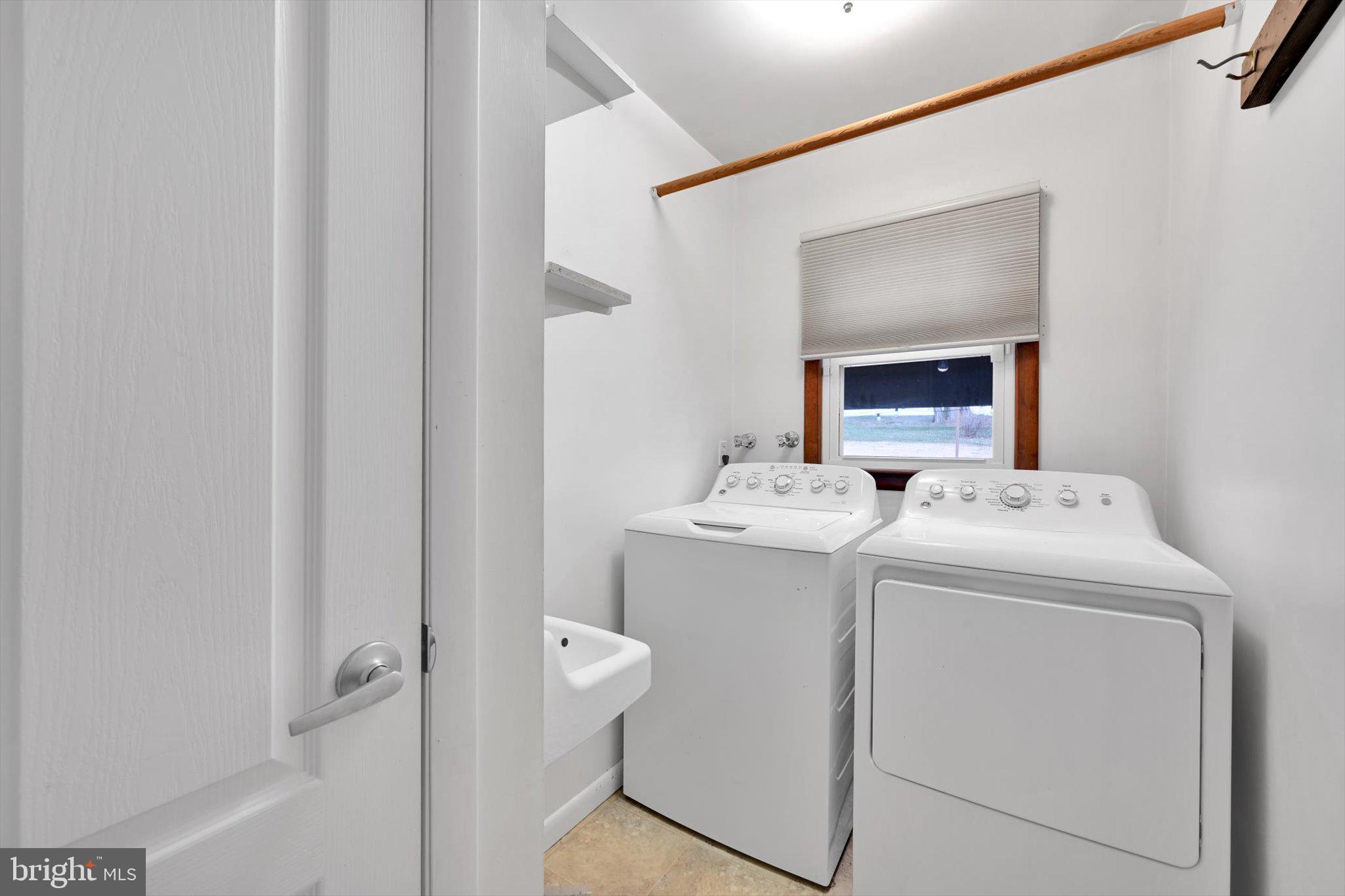 121 Pleasant View Drive Lititz, PA 17543 - Photo 19 of 44 Laundry