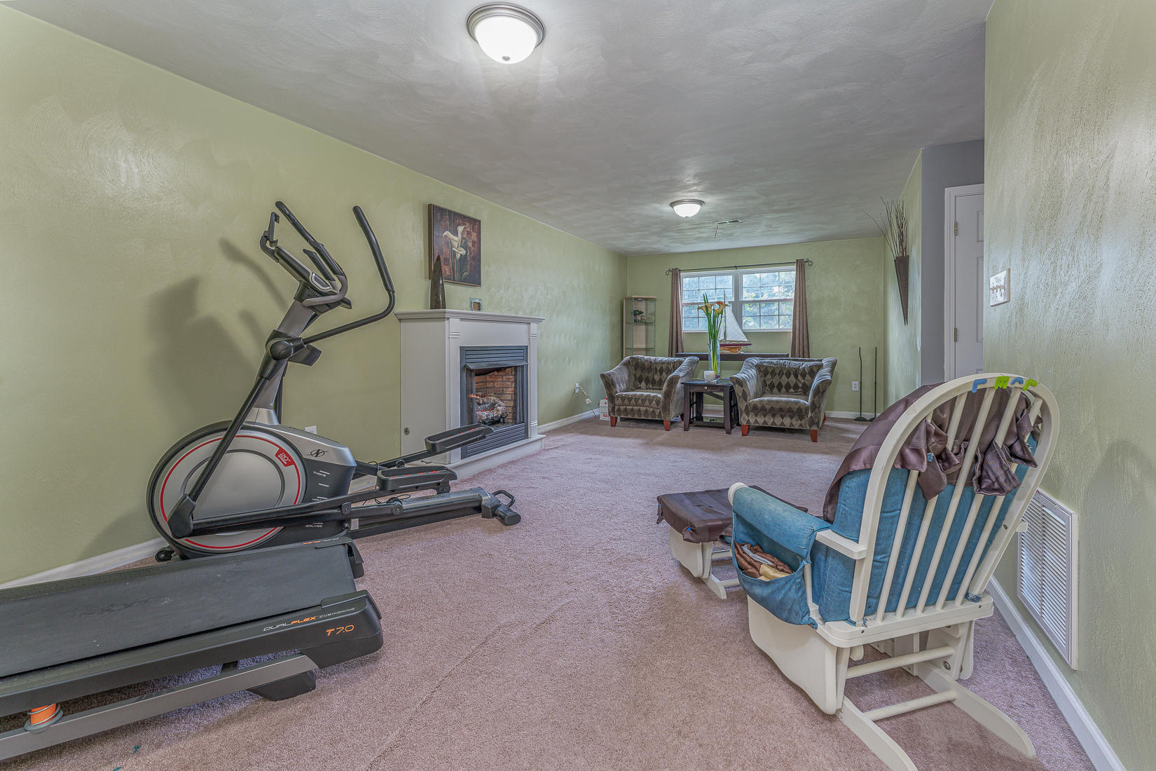 4245 Daugherty Road Salem, VA 24153 - Photo 32 of 44 a room with gym equipment