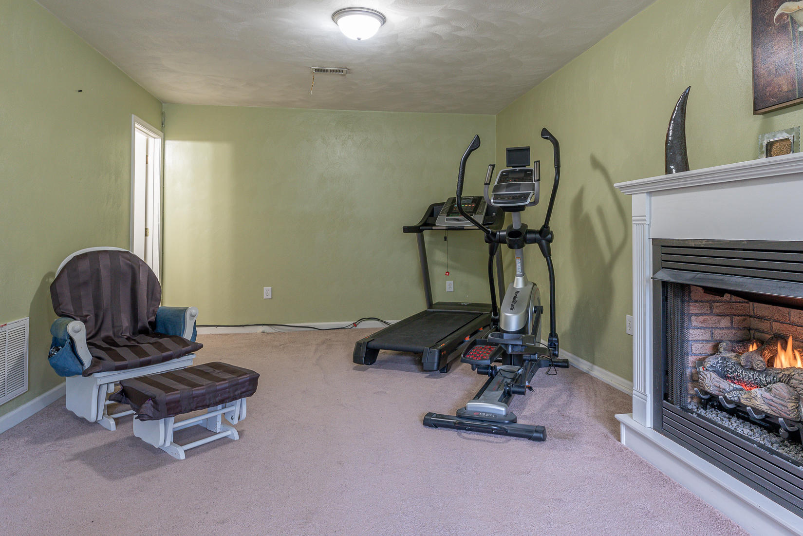 4245 Daugherty Road Salem, VA 24153 - Photo 34 of 44 a room with gym equipment