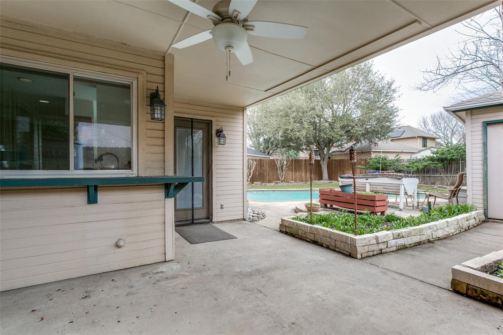 3438 Spring Willow Drive Grapevine, TX 76051 - Photo 21 of 27 a outdoor space view with a garden and entertaining space