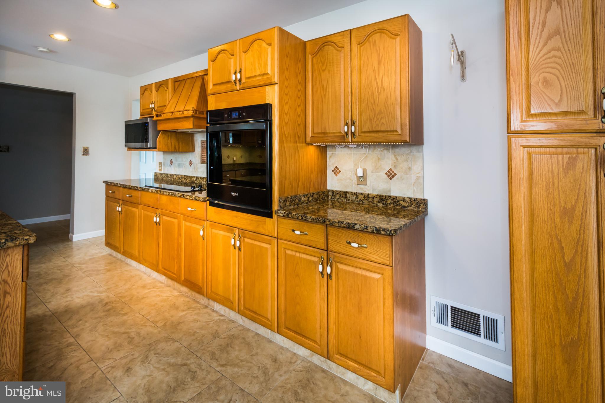 2704 6th Street Sparrows Point, MD 21219 - Photo 12 of 73