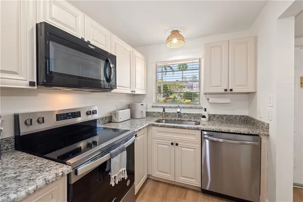 $265,000 | 501 Forest Lakes Boulevard, Unit 111, Naples, FL 34105