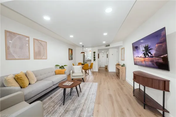 $265,000 | 501 Forest Lakes Boulevard, Unit 111, Naples, FL 34105