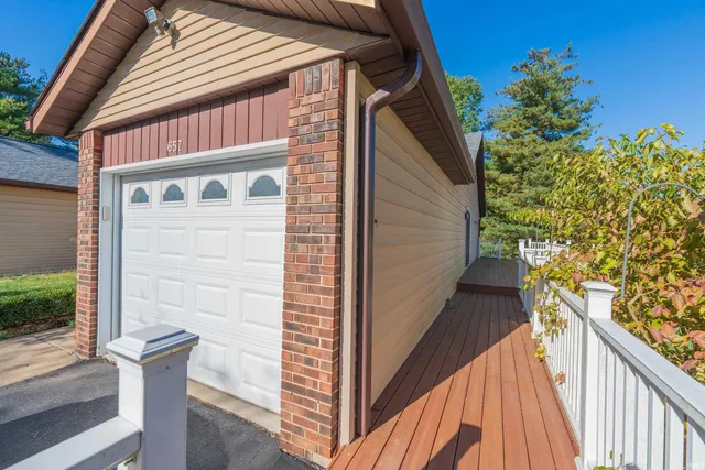 $2,200 | 657 East Heather Drive, Bloomington, IN 47401