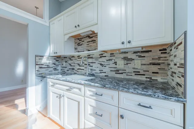 $2,200 | 657 East Heather Drive, Bloomington, IN 47401