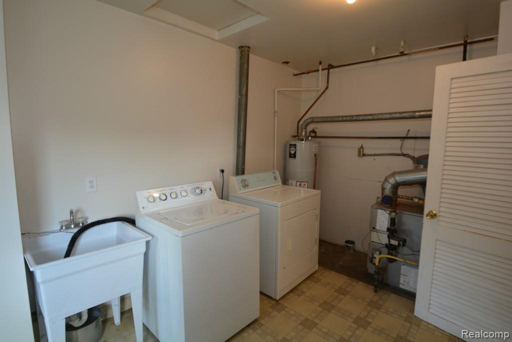 2722 Frankson Avenue Rochester, MI 48307 - Photo 19 of 22 DSC_6277.jpg