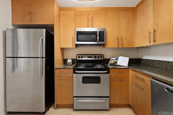 $729,999 | 7565 Charmant Drive, Unit 512, San Diego, CA 92122