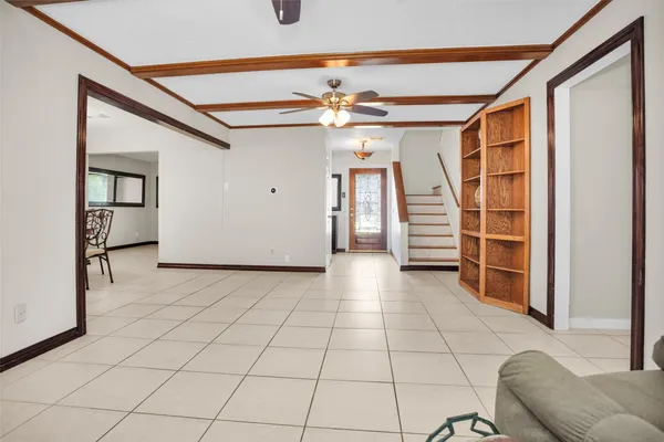 $300,000 | 1102 Mosher Lane, Houston, TX 77088