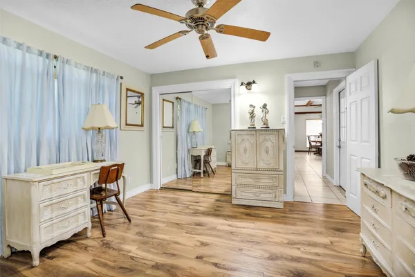 $300,000 | 1102 Mosher Lane, Houston, TX 77088
