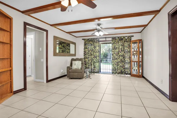 $300,000 | 1102 Mosher Lane, Houston, TX 77088