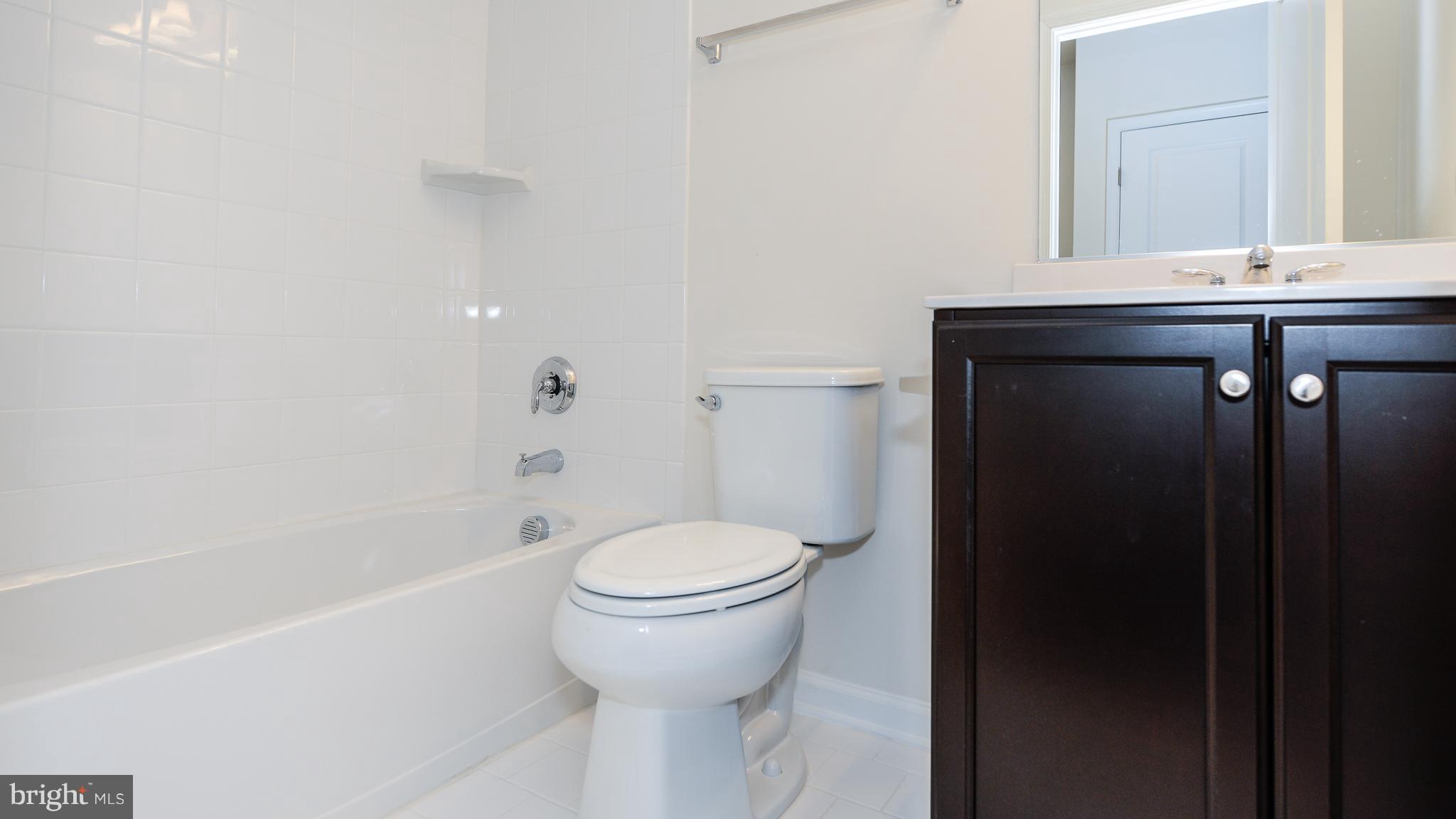 23661 Turtle Point Terrace Ashburn, VA 20148 - Photo 16 of 29 Full Bath 3