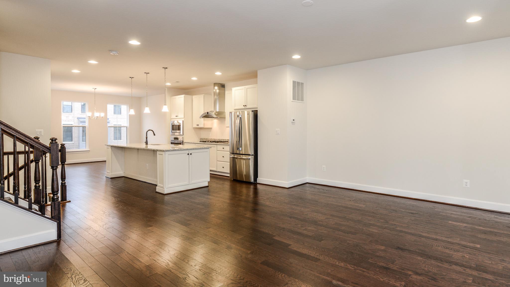 23661 Turtle Point Terrace Ashburn, VA 20148 - Photo 8 of 29 Kitchen