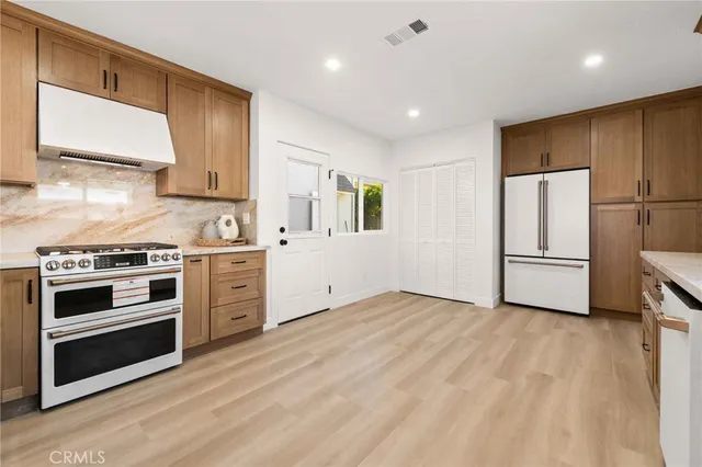 $2,399,000 | 11333 Montana Avenue, Los Angeles, CA 90049