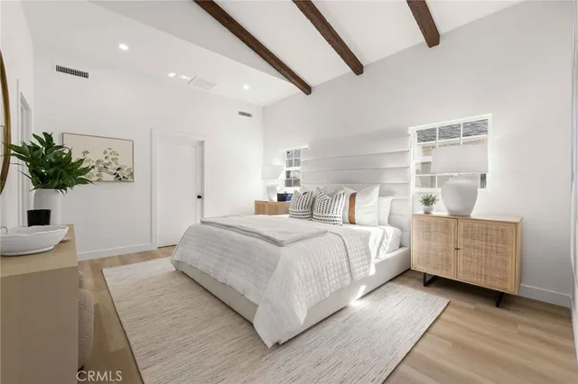 $2,399,000 | 11333 Montana Avenue, Los Angeles, CA 90049