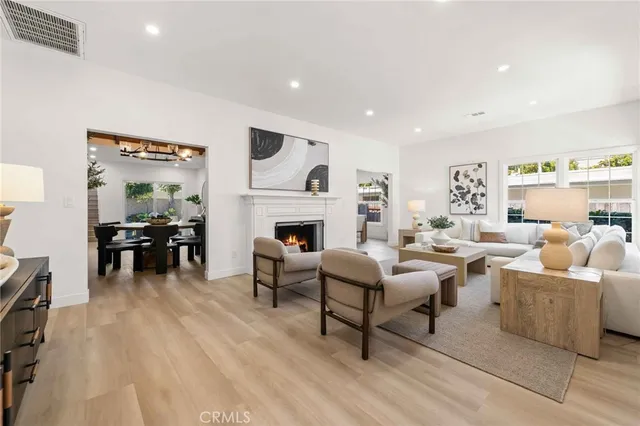 $2,399,000 | 11333 Montana Avenue, Los Angeles, CA 90049