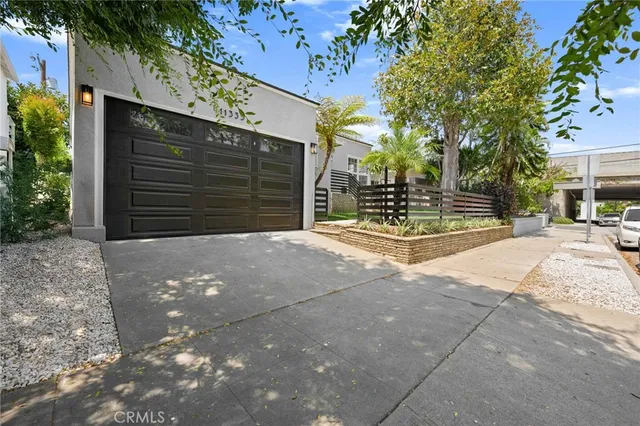 $2,399,000 | 11333 Montana Avenue, Los Angeles, CA 90049