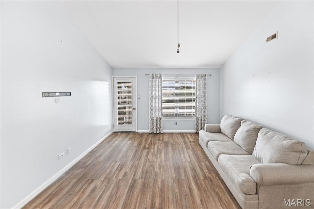 11212 Gravois Road, Unit 202 Sappington, MO 63126 - Photo 8 of 23