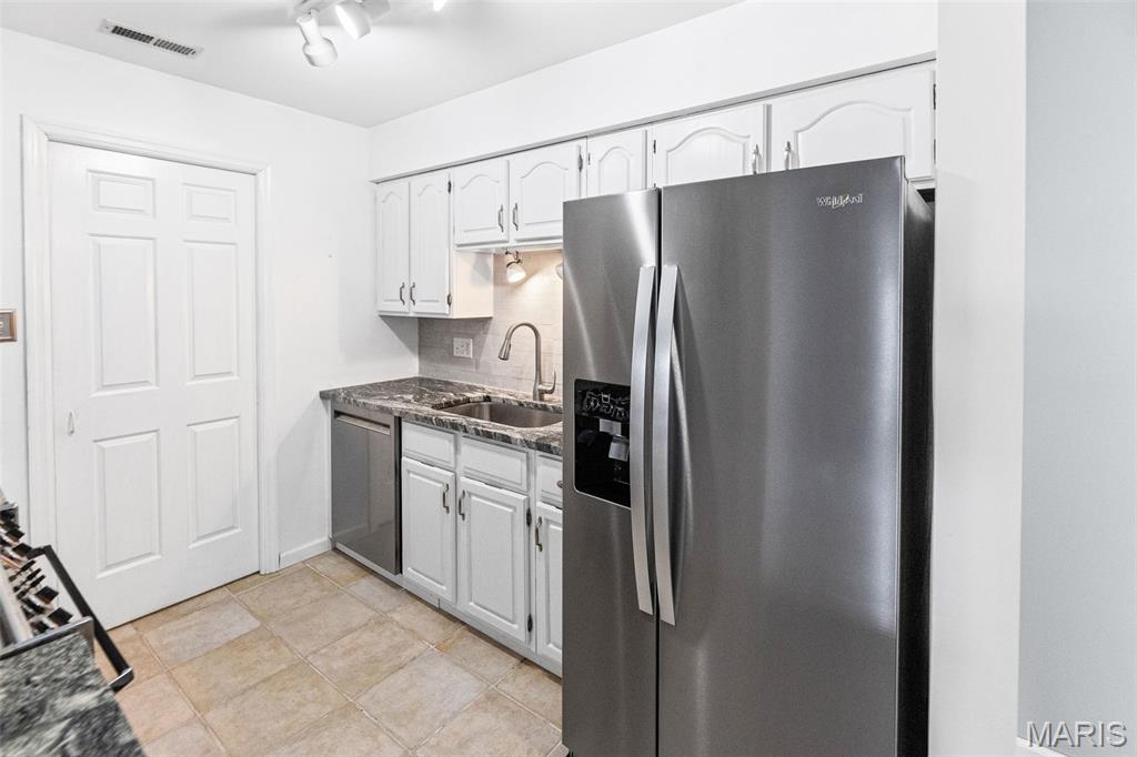 11212 Gravois Road, Unit 202 Sappington, MO 63126 - Photo 10 of 23