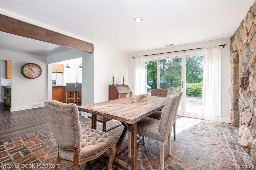 31170 Lahser Road Beverly Hills, MI 48025 - Photo 13 of 30