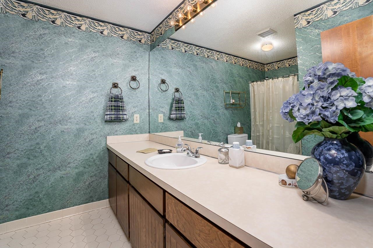 2745 Rue Sans Famille Raleigh, NC 27607 - Photo 13 of 15 Guest Hall Bath