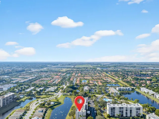 $279,999 | 7290 Kinghurst Drive, Delray Beach, FL 33446