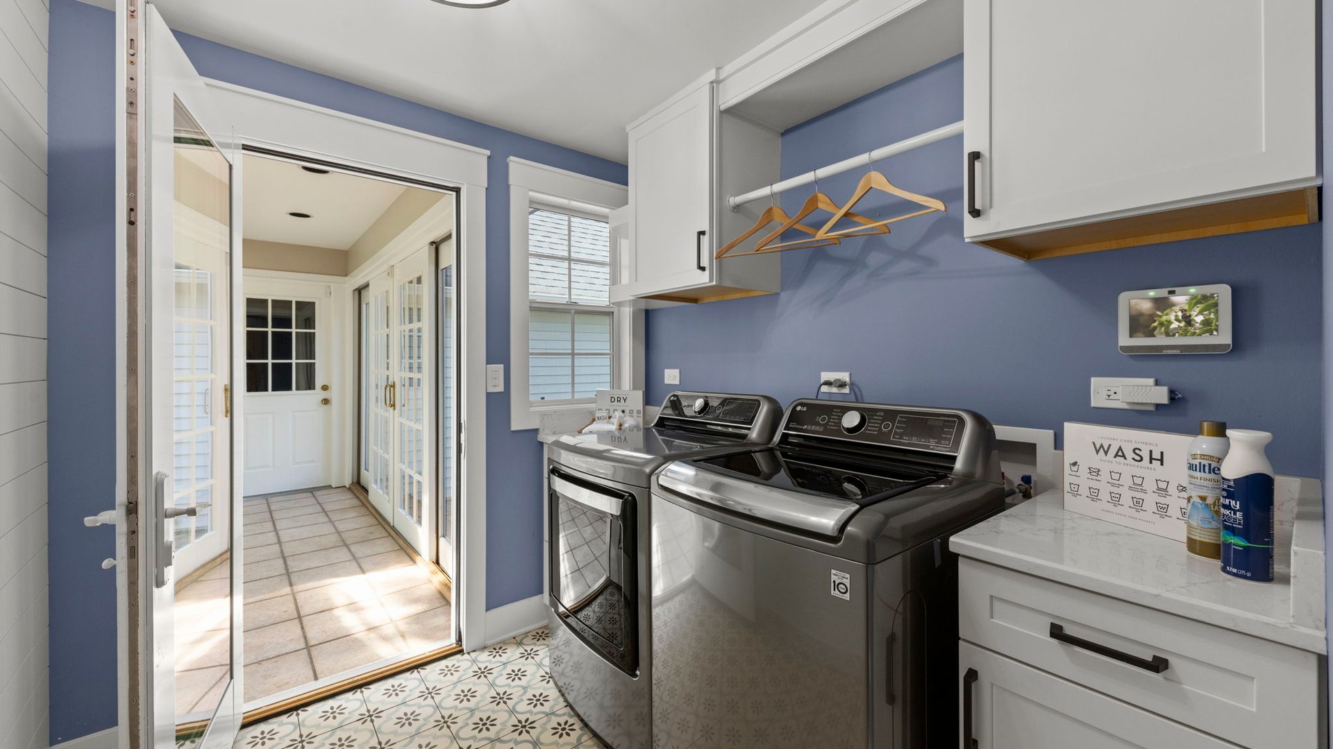 3614 Wolf Road Oswego, IL 60543 - Photo 25 of 56 a kitchen that has a stove and a cabinets
