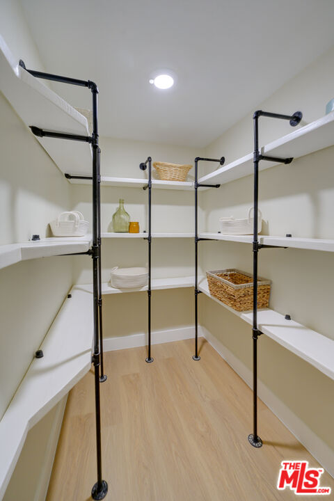 1 Spinnaker Street, Unit 11 Marina del Rey, CA 90292 - Photo 18 of 35