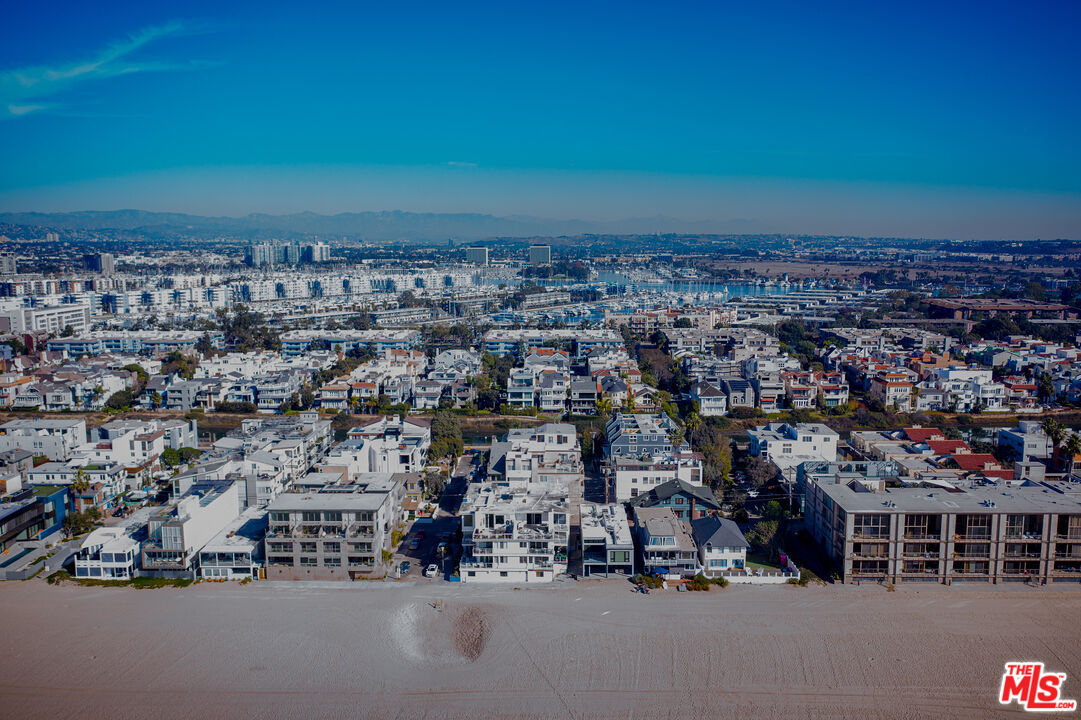 1 Spinnaker Street, Unit 11 Marina del Rey, CA 90292 - Photo 31 of 35 an aerial view of a city