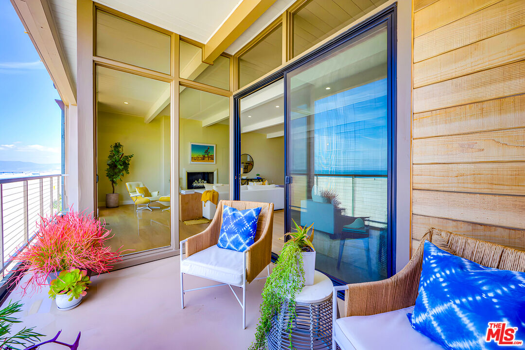 1 Spinnaker Street, Unit 11 Marina del Rey, CA 90292 - Photo 10 of 35