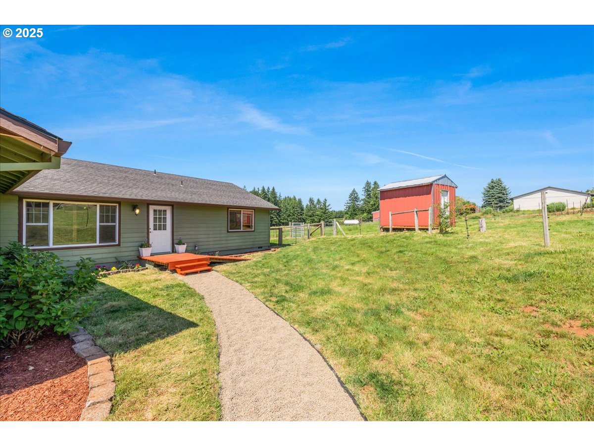 18203 South Windy City Road Mulino, OR 97042 - Photo 11 of 48 Gallery Image 11